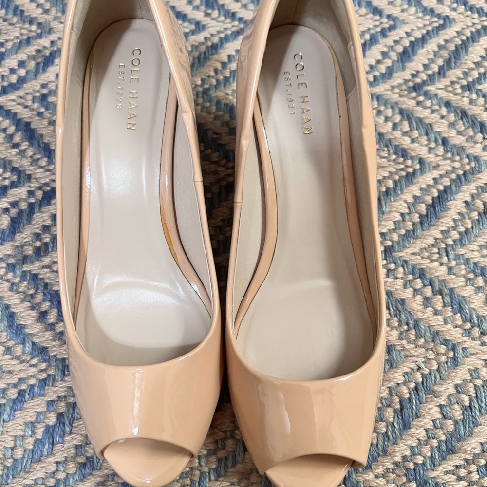Cole Haan Cream Heels Classic Design